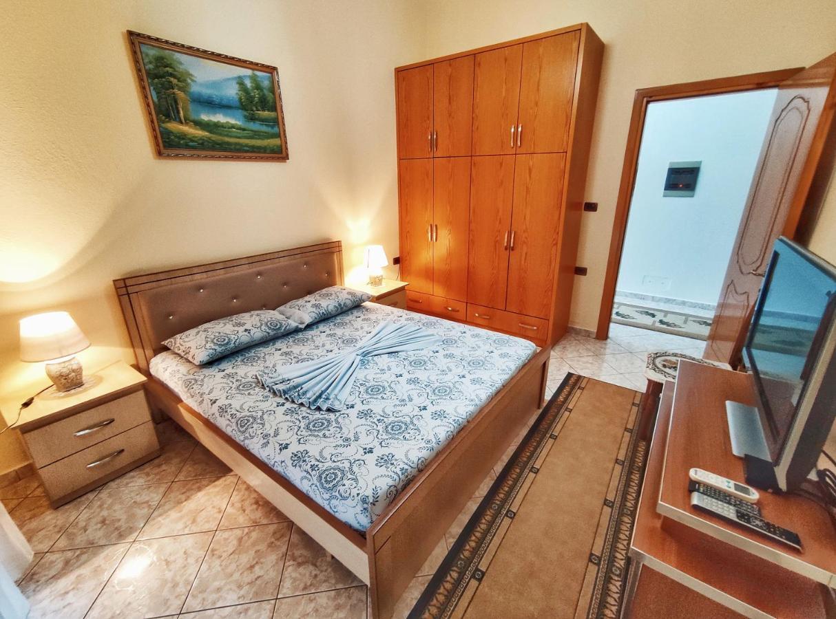Artur'S Apartment Gjirokastër Eksteriør bilde