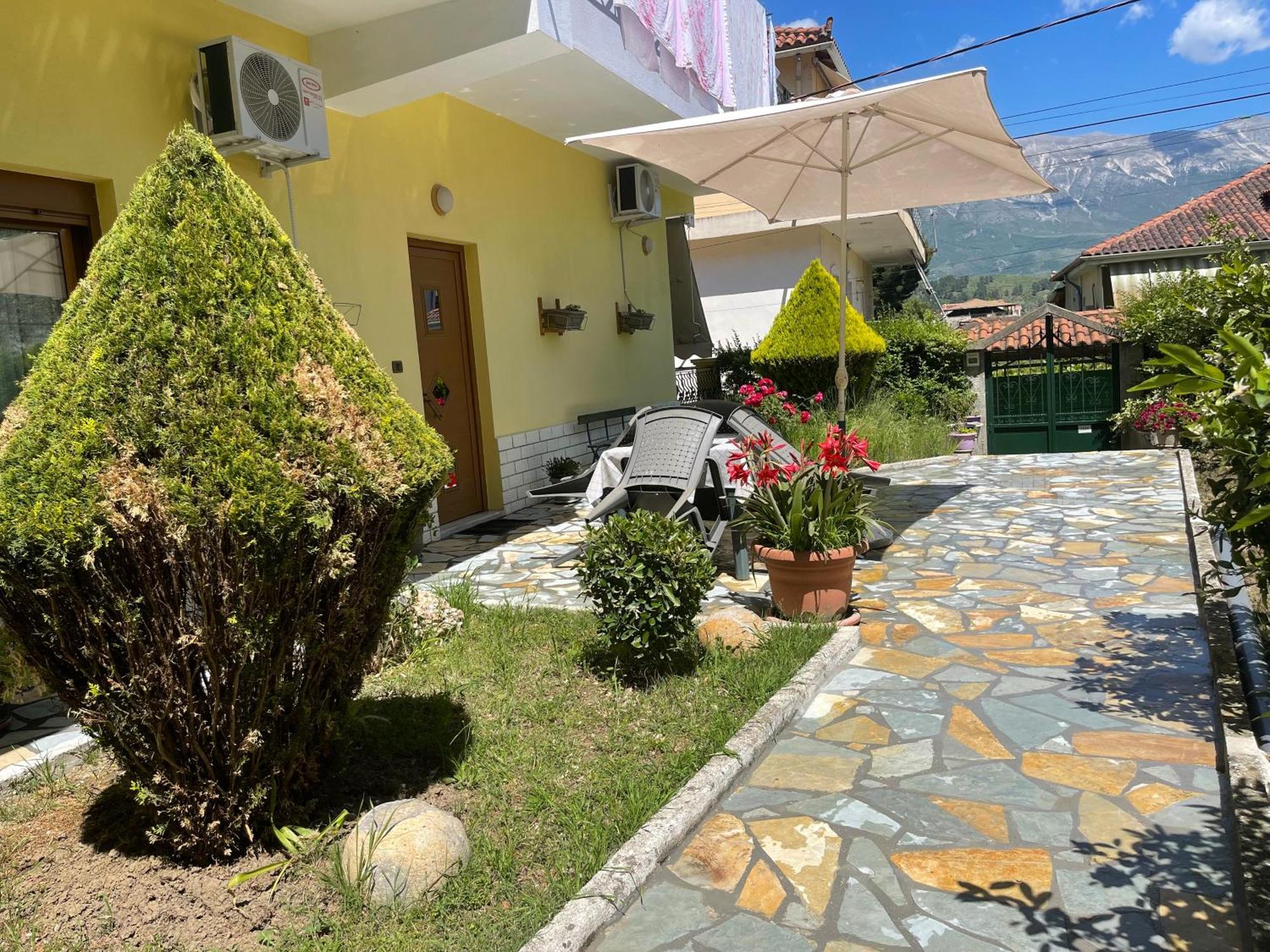 Artur'S Apartment Gjirokastër Eksteriør bilde